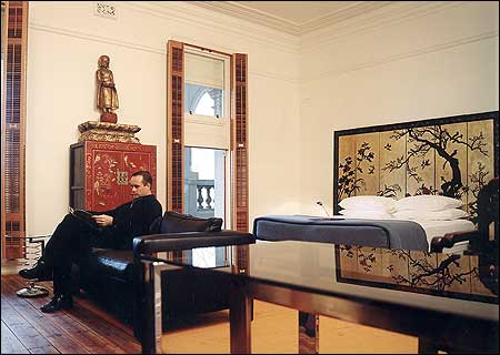 The Hatton Hotel - Accommodation QLD 2