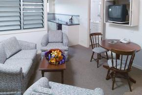 Hotel Cavalier - Accommodation QLD 3