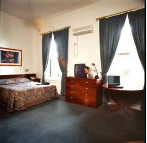 Magnolia Court Boutique Hotel - Accommodation QLD 3