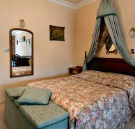 Victoria House Motor Inn - Accommodation QLD