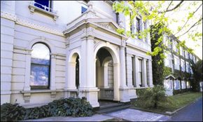 The Albany - Accommodation QLD 1