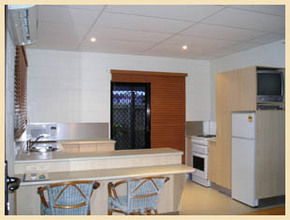 Apollo Jewel Beachfront Apartments - Accommodation QLD 5