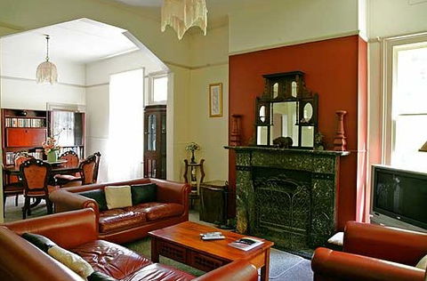 St Mounts Boutique Hotel - Accommodation QLD 2
