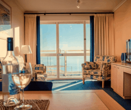 Baybeachfront Apartments - Accommodation QLD