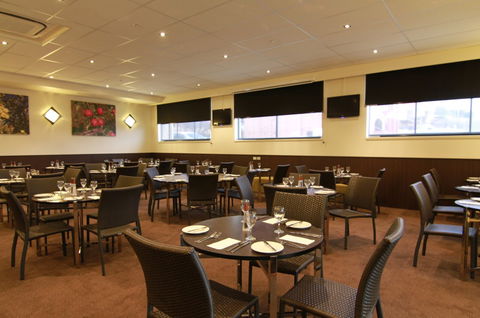Quality Hotel Gateway Devonport - Accommodation QLD 5
