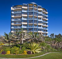 Beaches International - Accommodation QLD