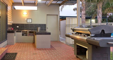 Rosebud Motel - Accommodation QLD 0