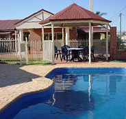 Roma Mid Town Motor Inn - Accommodation QLD