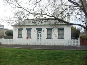 Batt's Cottage - Accommodation QLD 0