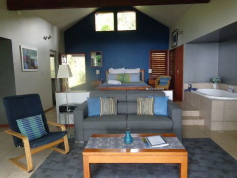Mountain Edge Lodges - Accommodation QLD 1