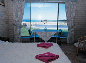 The Anchorage Holiday Units - Accommodation QLD 0