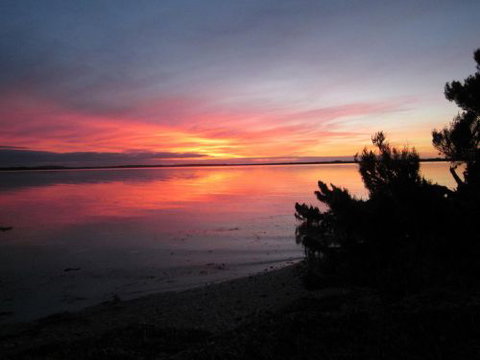 Stanley Lakeside Spa Cabins - Accommodation QLD 8