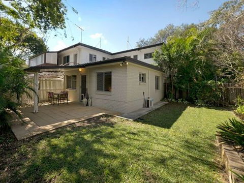 Short Stay Network - Accommodation QLD 8