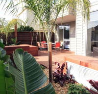 Beachside Properties Hampton - Accommodation QLD