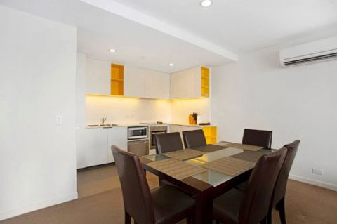 Astra Apartments - Melbourne Docklands - Accommodation QLD 2