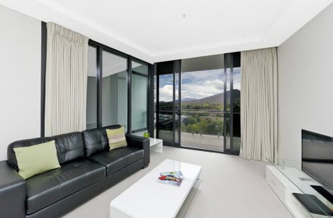 Astra Apartments Canberra - Accommodation QLD 2