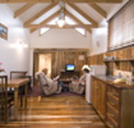 Ellie's Cottage Collection - Ellie's Townhouse - Accommodation QLD