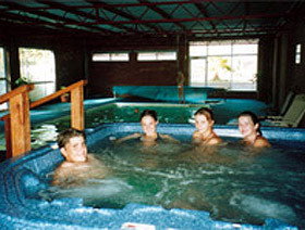 Allandale Wood Chalets - Accommodation QLD 0