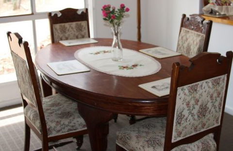 Donkey Tales Farm Cottages - Accommodation QLD 7