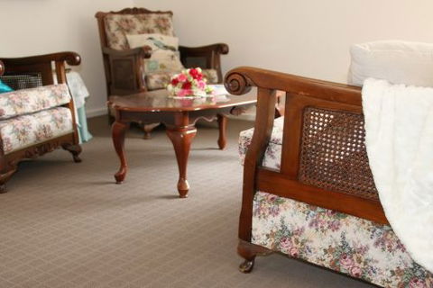 Donkey Tales Farm Cottages - Accommodation QLD 9