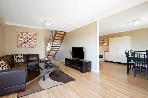 Eden Holiday Rentals - Accommodation QLD 3