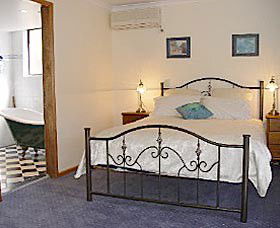 Lavender House By The Sea - Accommodation QLD 0