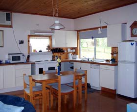 Gloucester Art House - Accommodation QLD 0