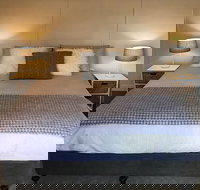 Platypus Playground Riverside Cottage - Accommodation QLD