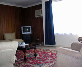 Black Opal Holiday Units - Accommodation QLD 0