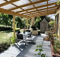 Grandma Housemove - Accommodation QLD