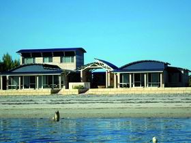 Baird Bay Ocean Eco Apartments - Accommodation QLD 0
