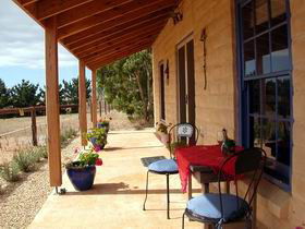 Dee's Villa - Accommodation QLD 0
