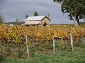 Honeysuckle Rise Country Accommodation - Accommodation QLD 0