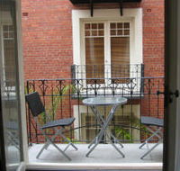 Apartments Kings And Clere - Accommodation QLD