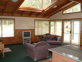 Cathedral Heights - Accommodation QLD 0