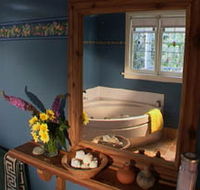 Currawong Cottage - Accommodation QLD