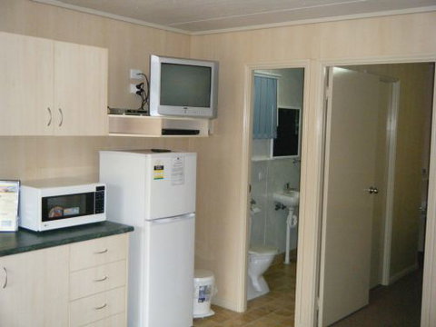 Pepper Tree Cabins - Accommodation QLD 2