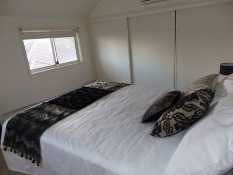 CENTREPOINT UNITS - HEIDELBERG - Accommodation QLD 2