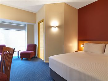 Ibis Melbourne Little Bourke Street - Accommodation QLD 8