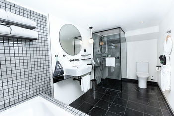 Ovolo Woolloomooloo - Accommodation QLD 75