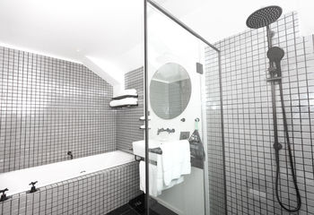 Ovolo Woolloomooloo - Accommodation QLD 85