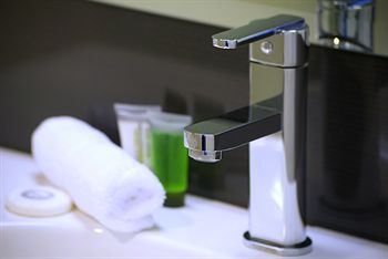 Best Western Plus Apollo International Hotel - Accommodation QLD 0