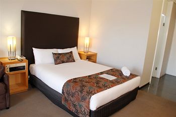 Sandown Regency - Accommodation QLD 0