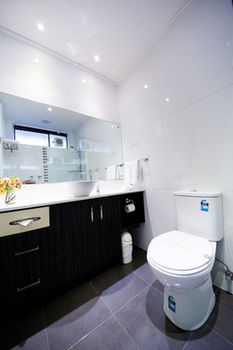 Sandown Regency - Accommodation QLD 5