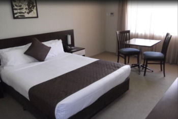 175 (formerly Wesley Lodge) - Accommodation QLD 17