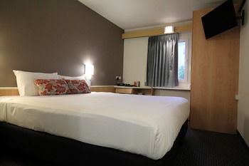 Ibis Newcastle - Accommodation QLD 11