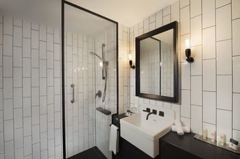 DoubleTree By Hilton Hotel Melbourne - Flinders Street - Accommodation QLD 15