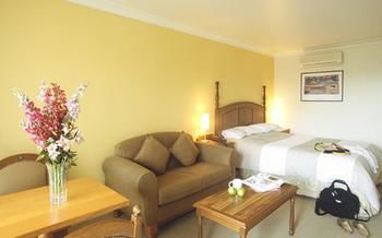 Best Western Plus The Tudor-Box Hill - Accommodation QLD 16