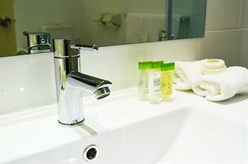 Best Western Plus Buckingham International - Accommodation QLD 8