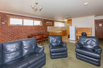 Bell Motel - Accommodation QLD 21